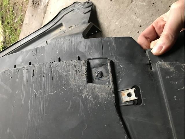 Купити 600818000E Tesla Захист заднього бампера