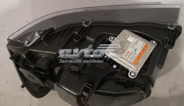 Фара права LR057299 Land Rover