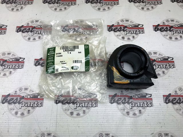 LR054997 Land Rover Втулка стабілізатора переднього