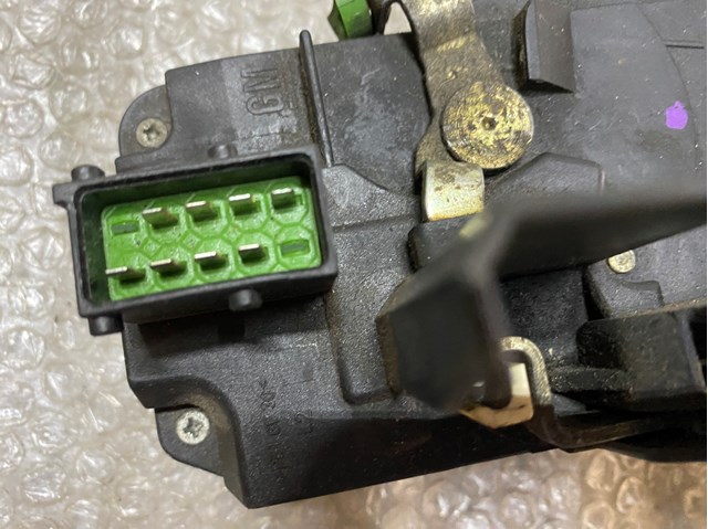 Замок передньої двері, лівої General Motors 90585021 ціна, від 11.26 USD