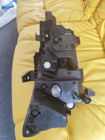 TM5551041B Mazda Фара дальнього світла в зборі