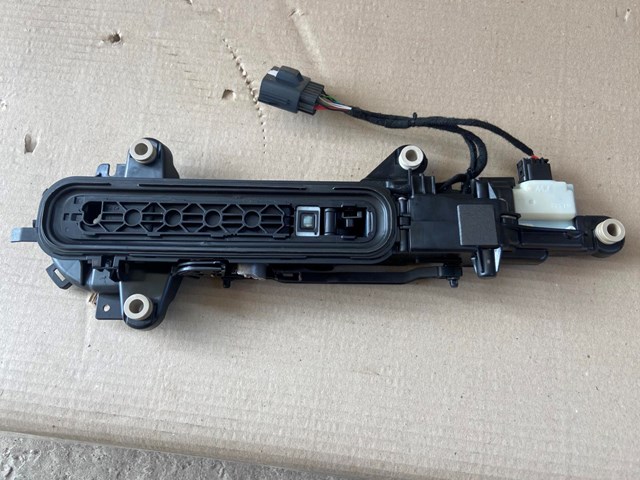 Ручка передньої двері зовнішня ліва LR168643 Land Rover