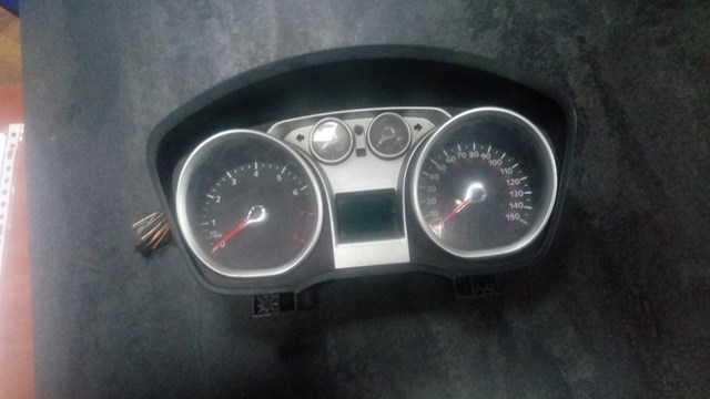 8V4T10849 Ford Щиток приладів додатковий