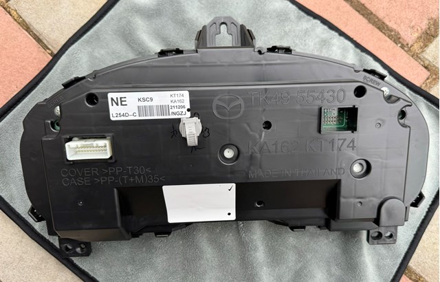 Прилади управління Mazda TK4955430 ціна, від 38.01 USD