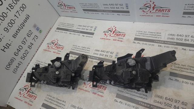 Фара права KB8P51031H Mazda