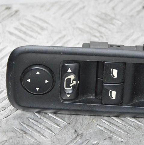 14996390XT Peugeot/Citroen Кнопковий блок керування склопідіймачами передній правий