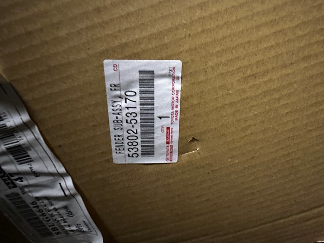 Бічна частина передня ліва Toyota 5380253170