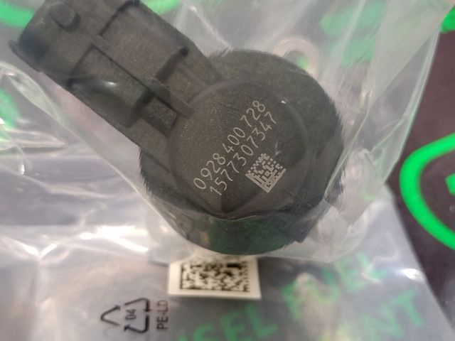 Регулятор тиску палива Bosch 928400728