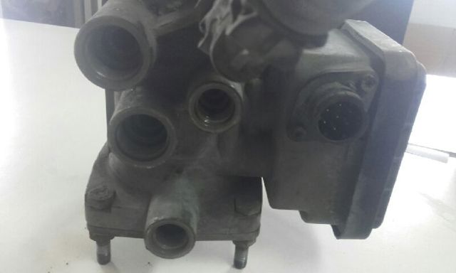  Volvo 20456402