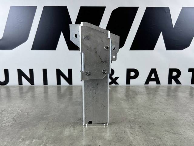Кронштейн підсилювача переднього бампера Volvo 32377072 ціна, від 158.42 USD