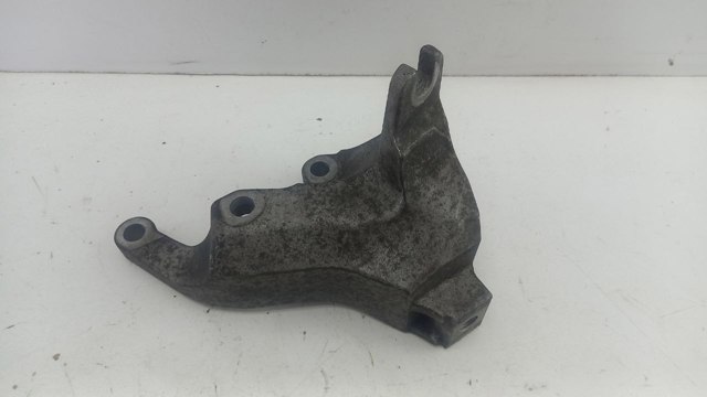 Купити CM31141 CM ONKA Кронштейн подушки КПП, правий