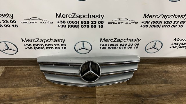 Решітка радіатора A1698800883 Mercedes