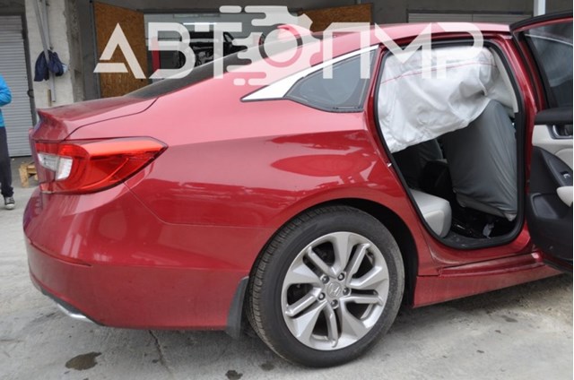 Купити 04636TVAA01ZZ Honda Крило заднє праве