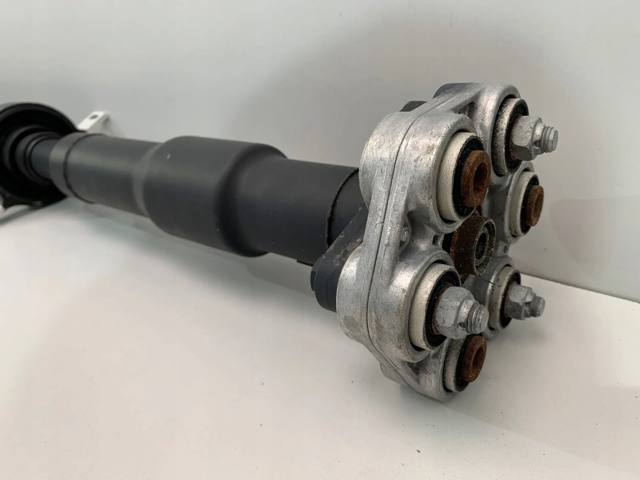Вал карданний задній, у зборі BMW 26108676288 ціна, від 379.98 USD