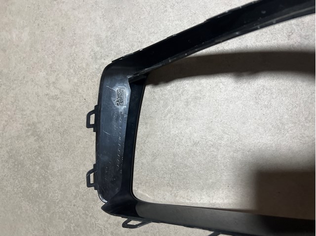 51117475993 BMW Молдинг переднього бампера, лівий