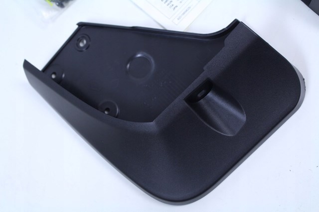Бризковики передні Renault (RVI) 8201665625