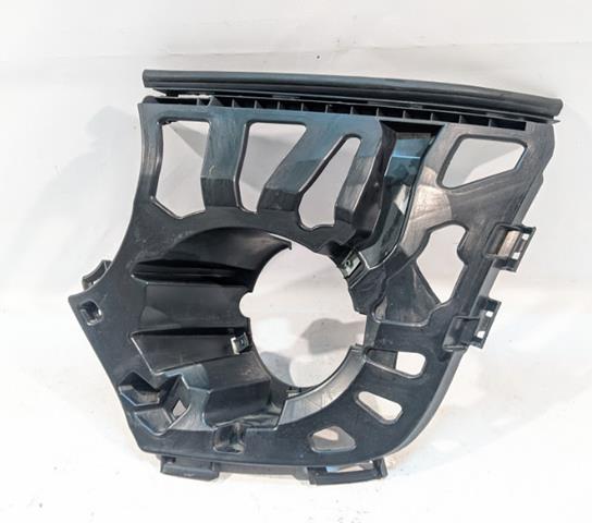 Кронштейн кріплення протитуманной фари, лівої BMW 7302507 ціна, від 15.61 USD