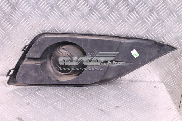 71108T1EG10 Honda Заглушка, решітка протитуманних фар бампера переднього, права