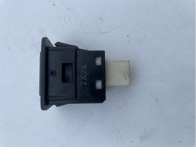 Купити GJR966630 Mazda 