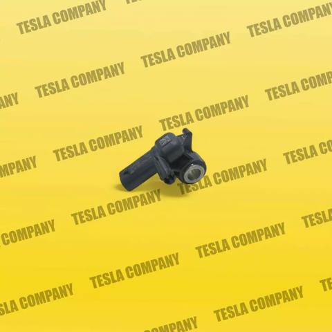 147344700B Tesla 