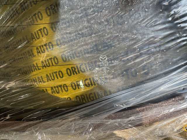 KB7W63930A9D Mazda Скло кришки багажника