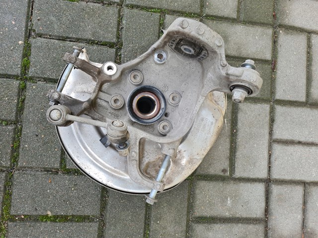 Кулак поворотний лівий Volvo 31658319 ціна, від 135.44 USD