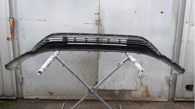 Накладка бампера переднього Toyota 521290E070 ціна, від 56.25 USD
