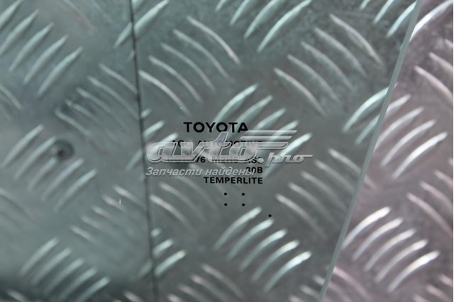 Скло передніх дверей, правою 6810106280 Toyota