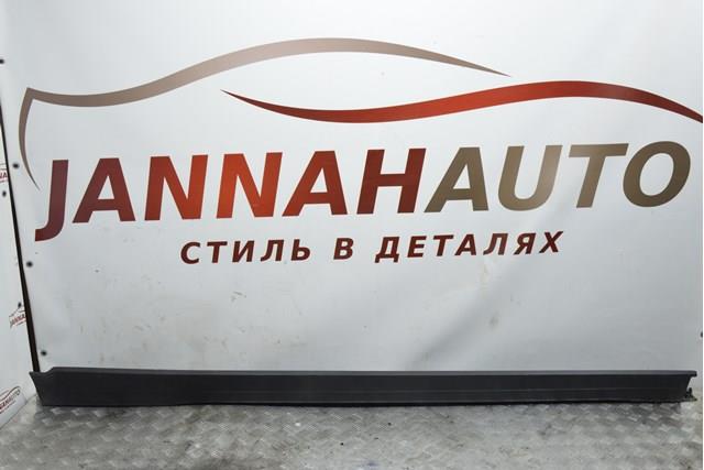 Накладка зовнішня (молдинг) порога, правий A2476980800 Mercedes