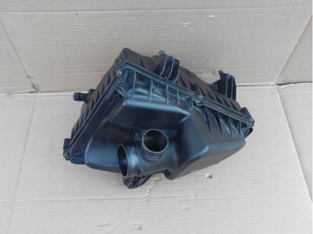 Корпус повітряного фільтра Ford 6G919600AK ціна, від 33.86 USD
