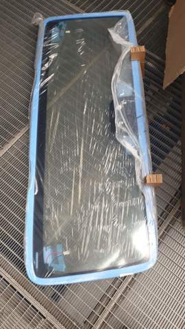 Лобове скло A4636703200 Mercedes