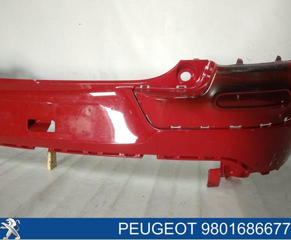 Задній бампер 9801686677 Peugeot/Citroen