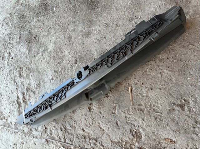 7497285 BMW Дифузор радіатора охолодження, нижній