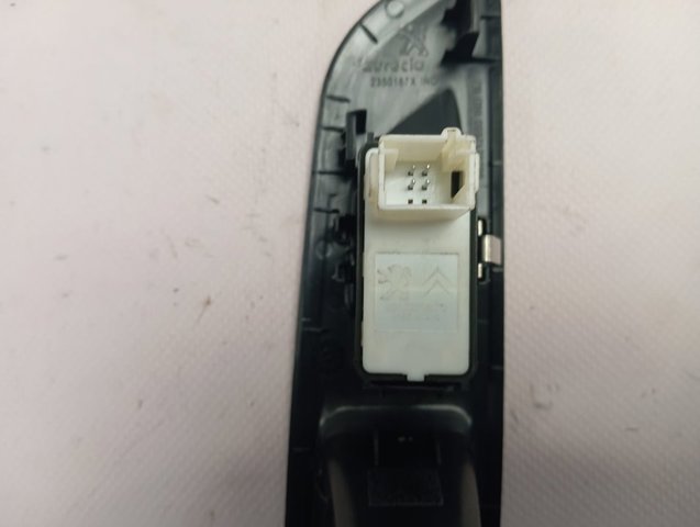  Peugeot/Citroen 9823212880 ціна, від 65.68 USD