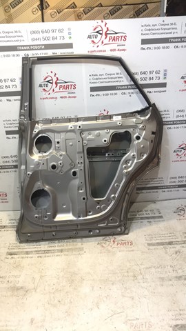 Двері задні, праві Toyota 6700348290 ціна, від 281.21 USD