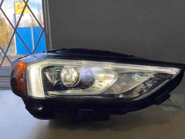 Купити KT4B13W029BF Ford Фара правая