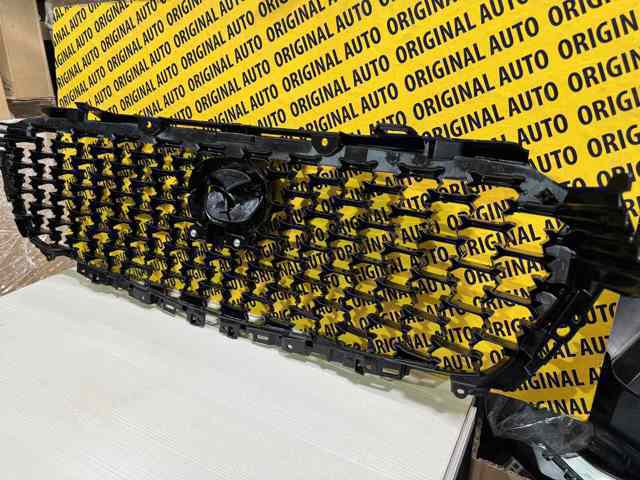 Решітка радіатора VA5150710B Mazda