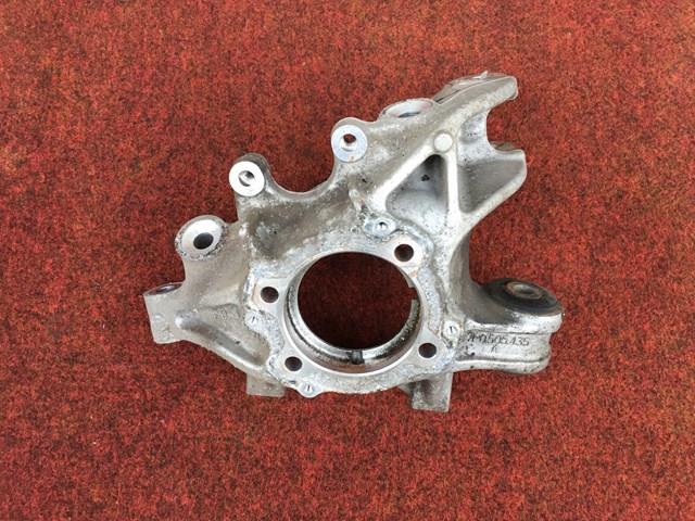 7P0505435 VAG Цапфа поворотна ліва
