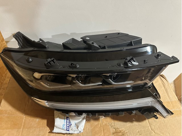 Основна фара - вставка Hyundai/Kia 92102R5110 ціна, від 633.29 USD