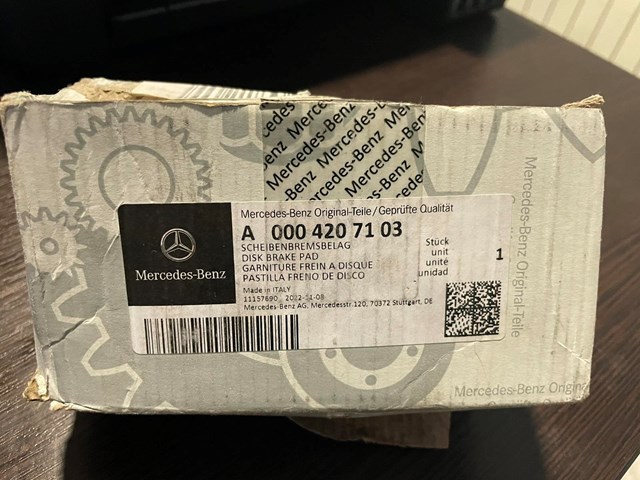 Задні гальмівні колодки A0004207103 Mercedes