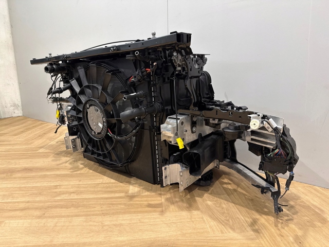 Купити 17117925808 BMW 