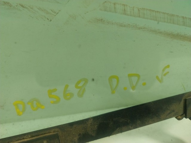 Скло передніх дверей, правою GS5641D302 XYG