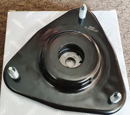 RD343831257 Rider Кріплення переднього амортизатора