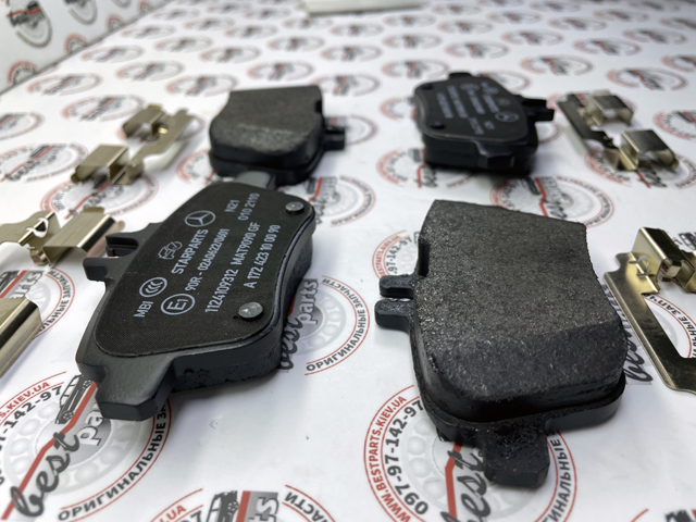 Задні гальмівні колодки A000420760490 Mercedes