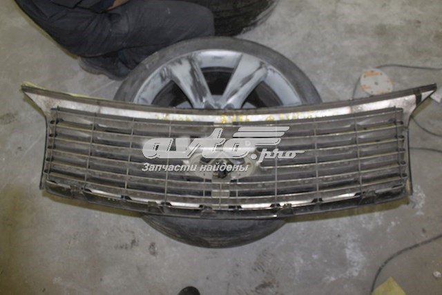 Решітка радіатора 623101LL2A Nissan/Infiniti