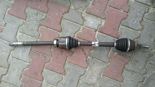 Купити 391006307R Renault (RVI) Піввісь права