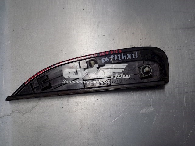 Стукло багажника, праве Hyundai/Kia 878204Y000