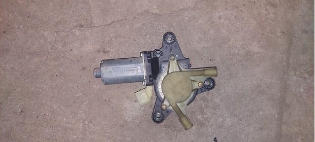 Купити A0130821940 Mercedes Двигун склопідіймача двері передньої, правої