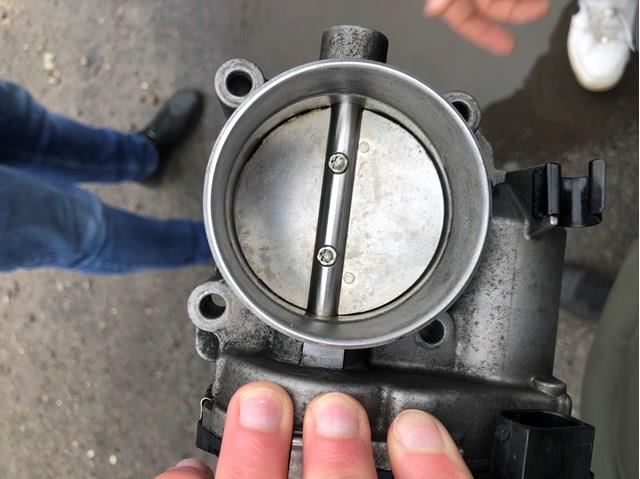 Дросільна заслінка 0280750146 Bosch
