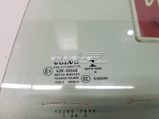 Скло задньої двері лівої 32244801 Volvo